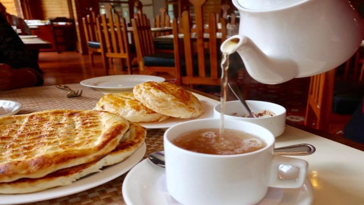 New Zum Zum Hotel & Restaurant Srīnagar エクステリア 写真